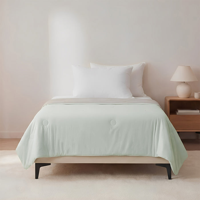 Aerocool Reversible Cooling Blanket | Magicmint & Grey