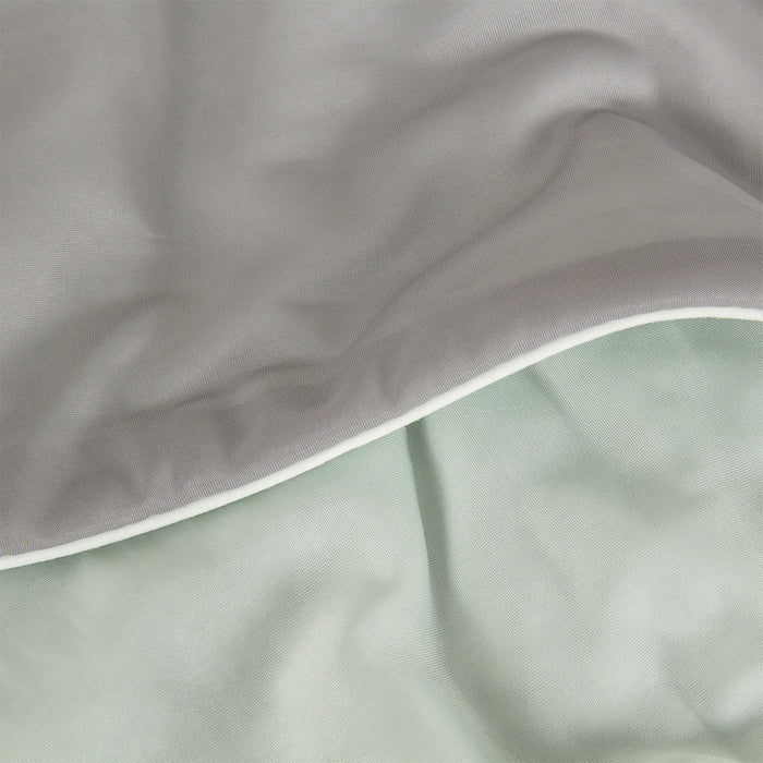 Aerocool Reversible Cooling Blanket | Magicmint & Grey