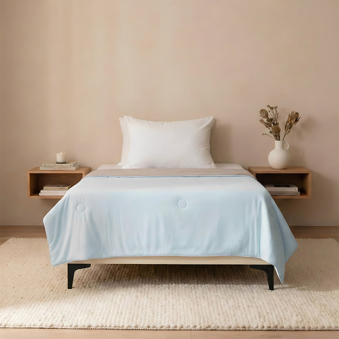 Aerocool Reversible Cooling Blanket | Sky Blue & Grey