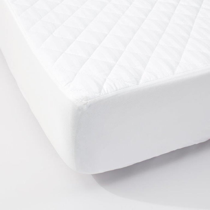 Signature Exceed Down Hotel Collection Mattress Protector
